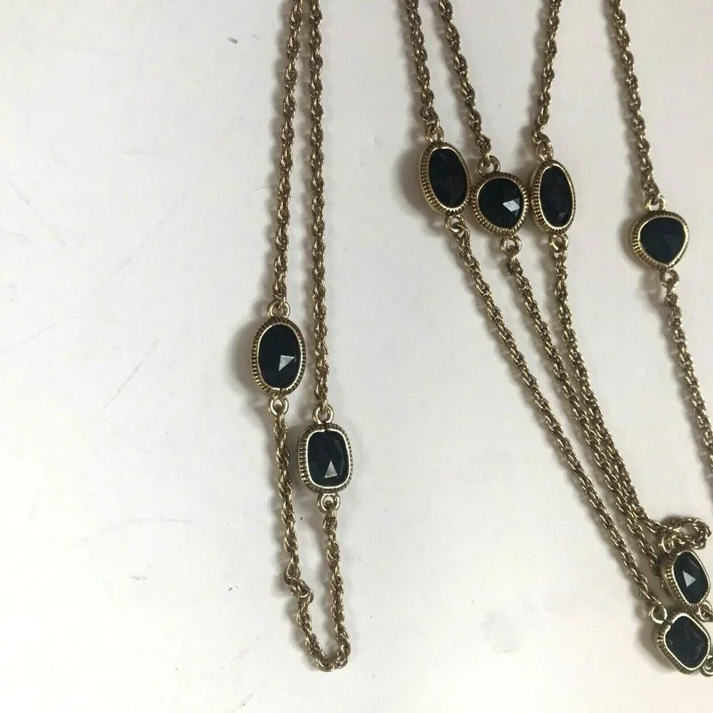 Monet necklace gold